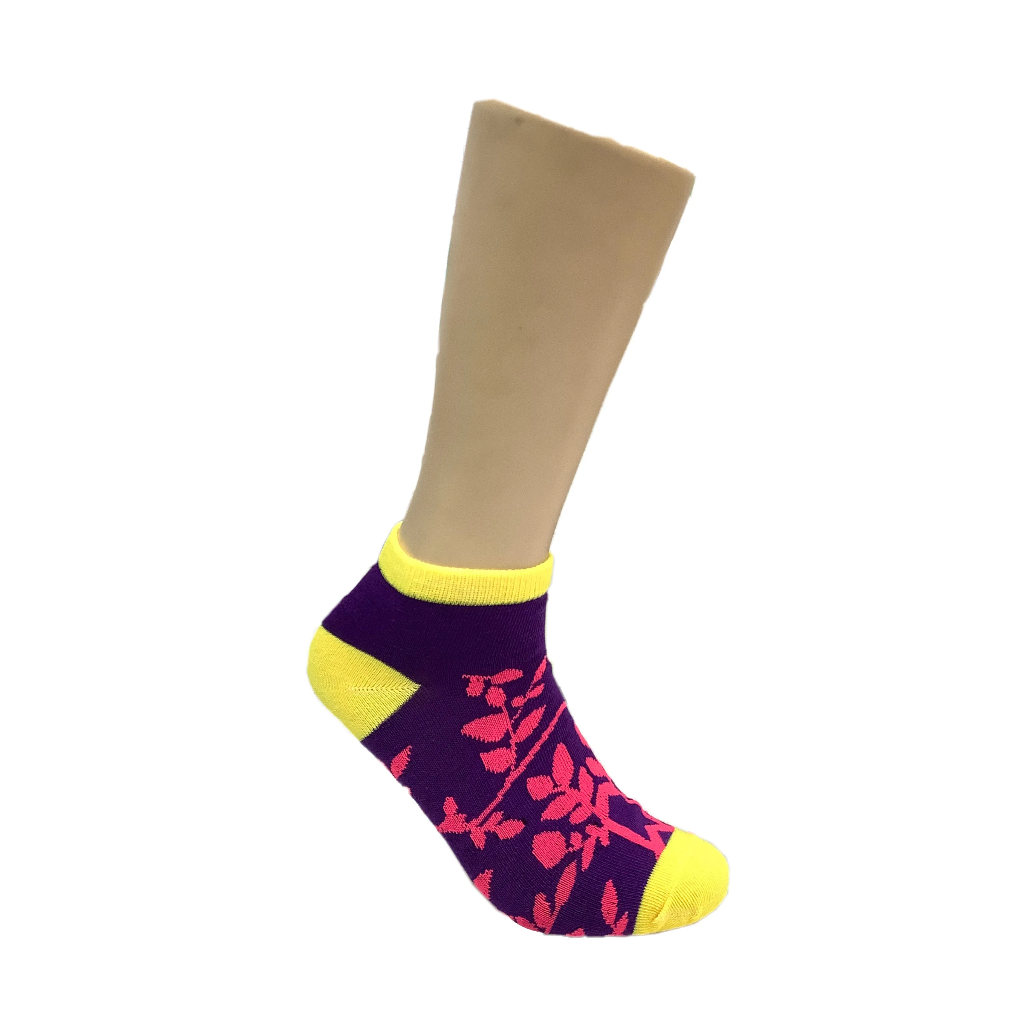 Leaf Pattern Ankle Socks (Adult Medium - Women's Shoe Sizes 5-10)