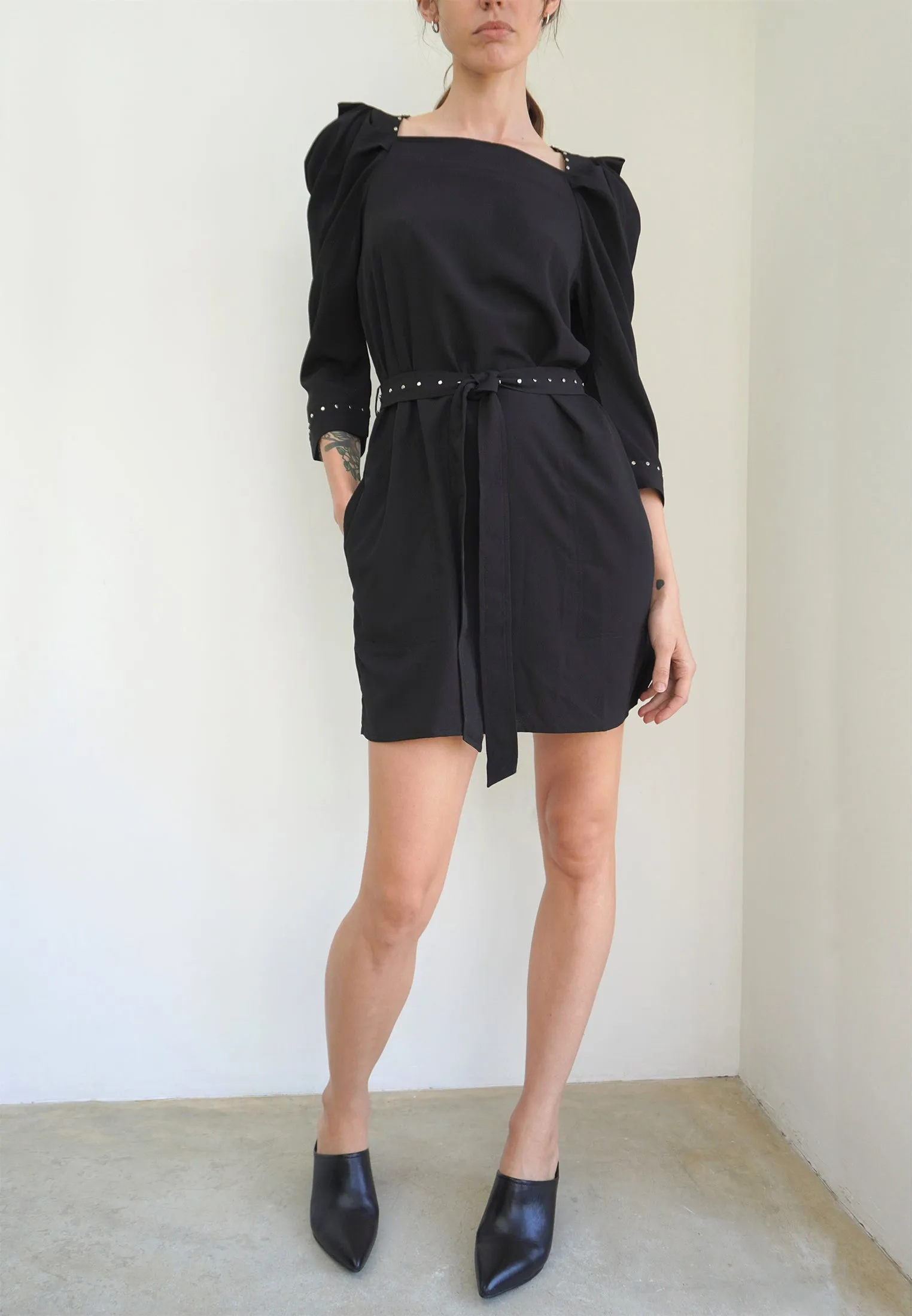 LIGHT DRESS BLACK